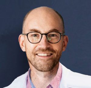Docteur Régis De Dompsure, spécialiste en chirurgie de la hanche, praticien hospitalier au Centre Hospitalier Universitaire de Nice